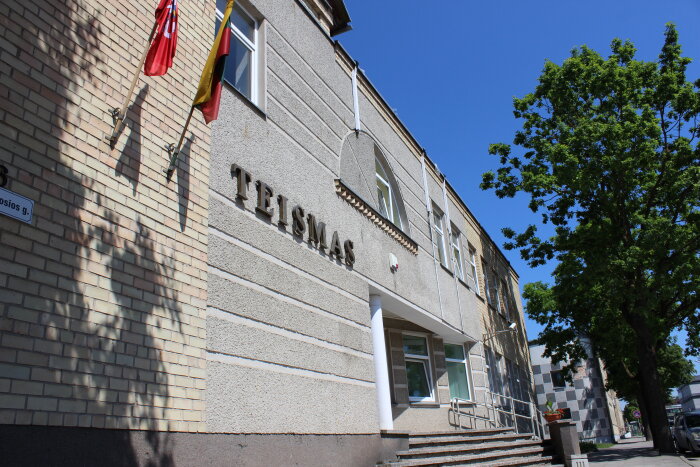 Teismas toliau nagrinės bylą dėl eismo įvykio, nusinešusio žmogaus gyvybę 