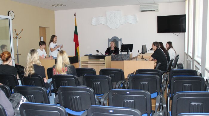 Pavasarį Šiaulių apylinkės teisme vyko susitikimų maratonas su mokiniais 