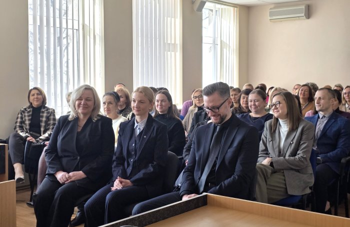 Teismo Šiaulių rūmų kolektyvas susipažino su naujaisiais teisėjais 